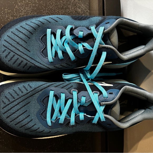 Altra Experience Flow - Picture 6 of 7